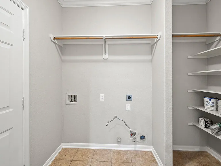 3907 Plum Hill Ln — Photo 24
