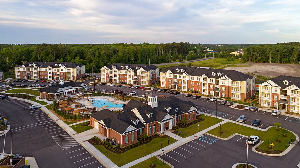 Clairmont at Jolliff Landing — Photo 3