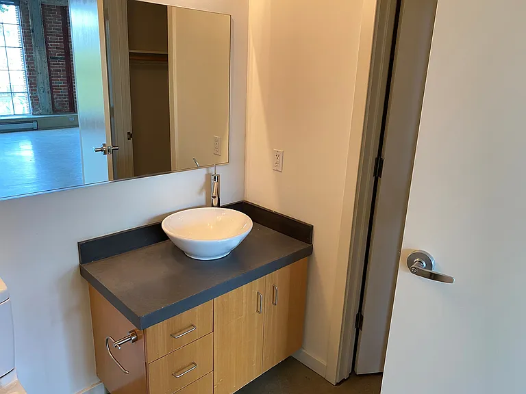 1530 J St #340 — Photo 4