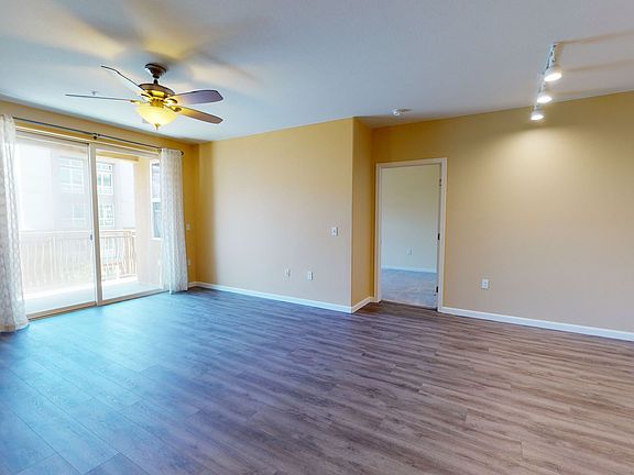 2nd image of 809 Auzerais Ave Unit 318