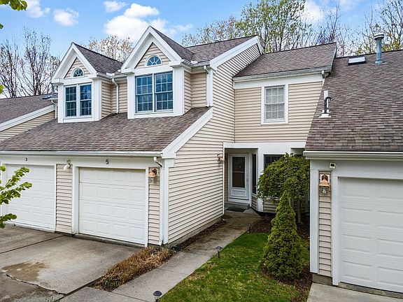 3rd image of 5 Weslar Ct