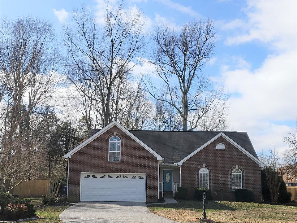 1st image of 108 Carissa Cir
