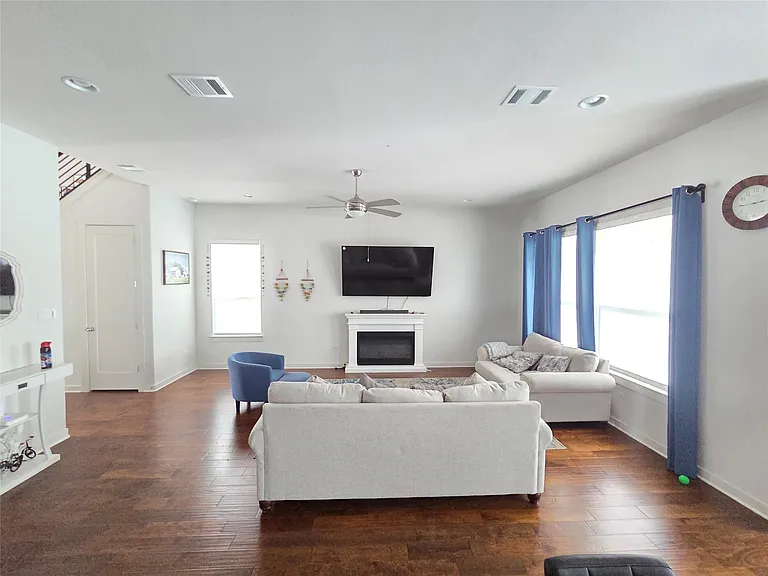 1225 Westborough Ln #17 — Photo 5