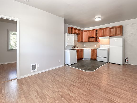 2nd image of 3719 S Thompson Ave APT 1