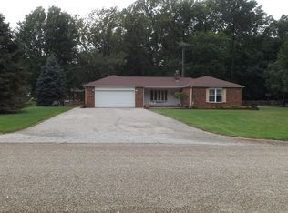 17329 N Cardinal Ln, Marshall, IL 62441