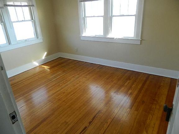 4th image of 515 N Bosart Ave