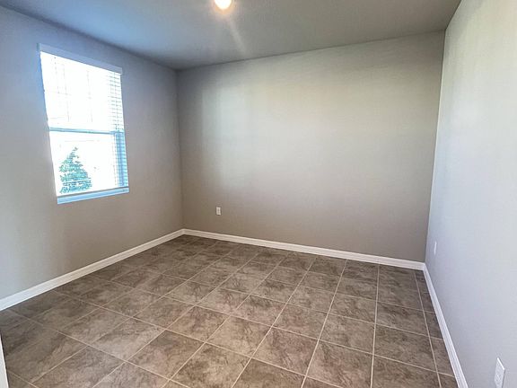 3rd image of 5288 Sanders Oaks Trl