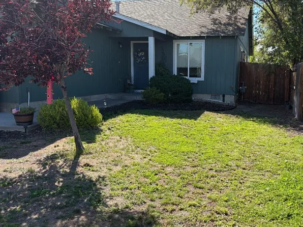 968 SE Kierra Pl, Madras, OR 97741