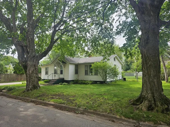 206 E 16th St, La Porte, IN 46350