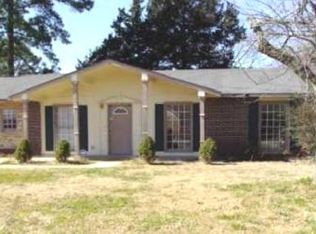 3014 Tucker Dr NW, Huntsville, AL 35810