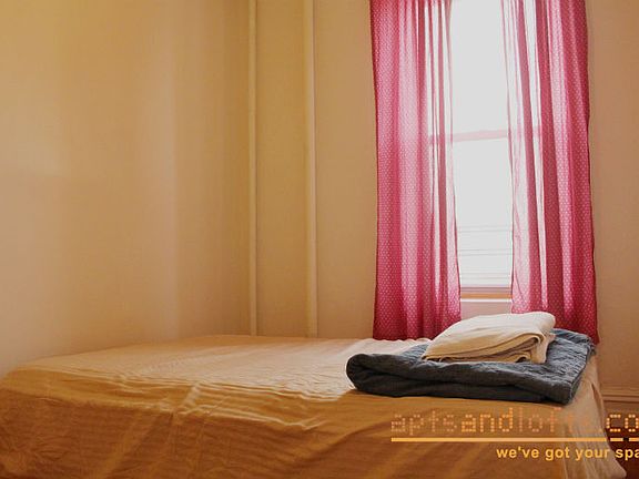 3rd image of 1914 Bergen St #2