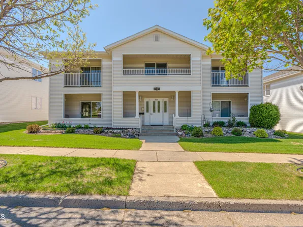 1924 N 16th St Unit 2, Bismarck, ND 58501