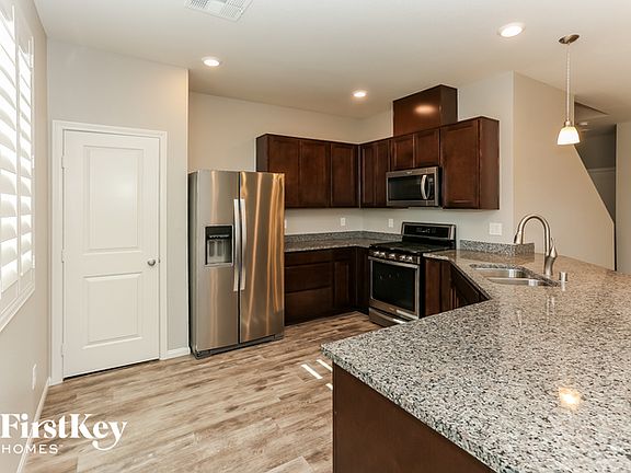 4th image of 7980 Brookside Falls Ct