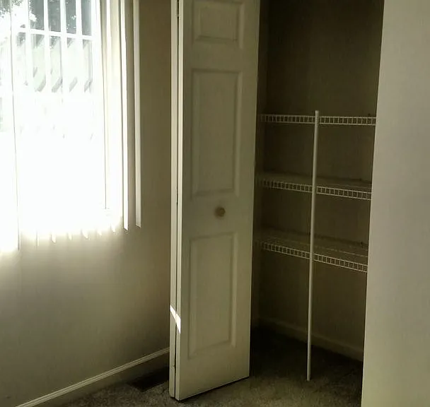 903 Hartwell Dr — Photo 8