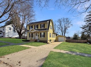 319 N Foley Ave, Freeport, IL 61032