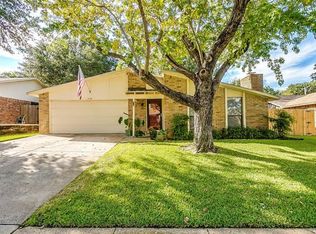 7116 Forestview Dr, Arlington, TX 76016