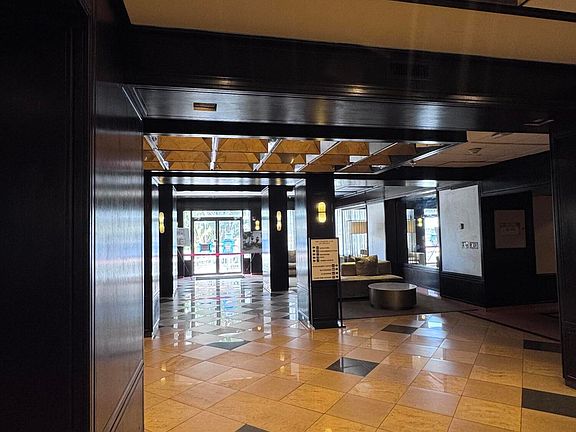 5th image of 600 NE 36TH Street #1112