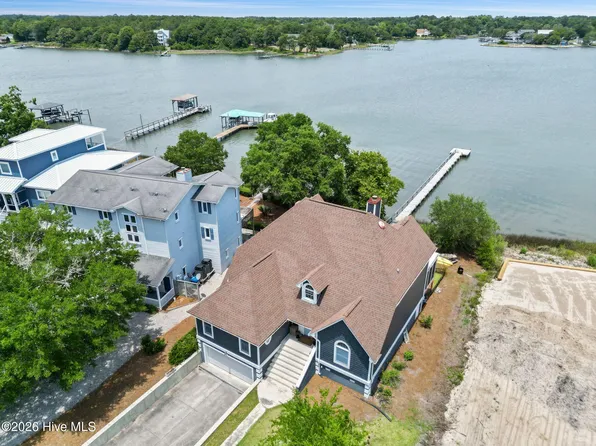 915 Chadwick Shores Drive, Sneads Ferry, NC 28460