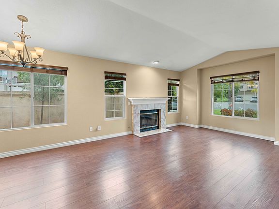 4th image of 1326 Linsay Pl
