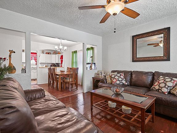 3rd image of 7349 Jenwood Ave