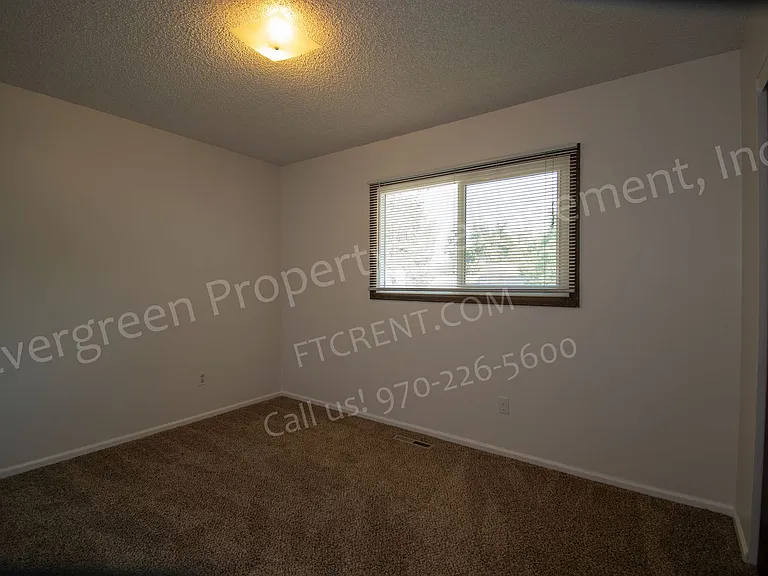 2401 W Stuart St — Photo 21