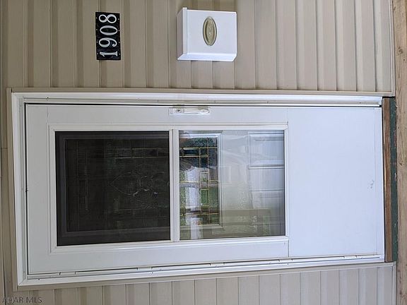 4th image of 1908 Lovell Ave