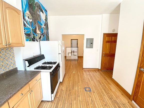 5th image of 650 Union St #1