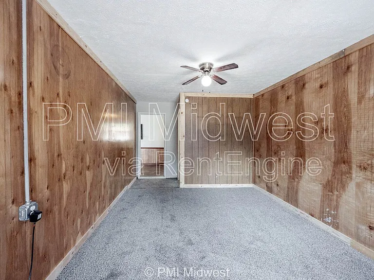 3926 Malibu Dr — Photo 8