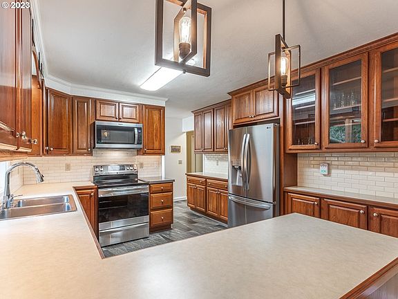 4th image of 41115 SE Washougal River Rd