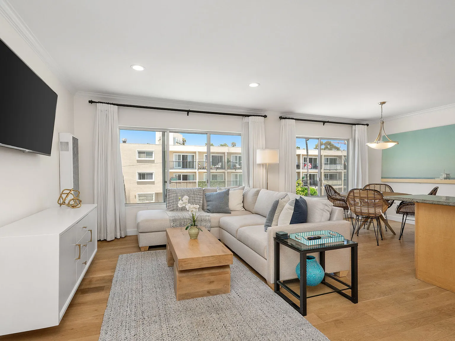 2101 Ocean Ave — Photo 3