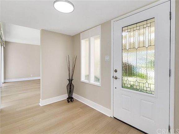 4th image of 28104 Pontevedra Dr