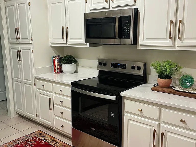 700 Amberwood Cv — Photo 12