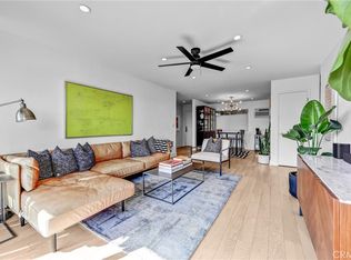 8400 De Longpre Ave APT 212, West Hollywood, CA 90069