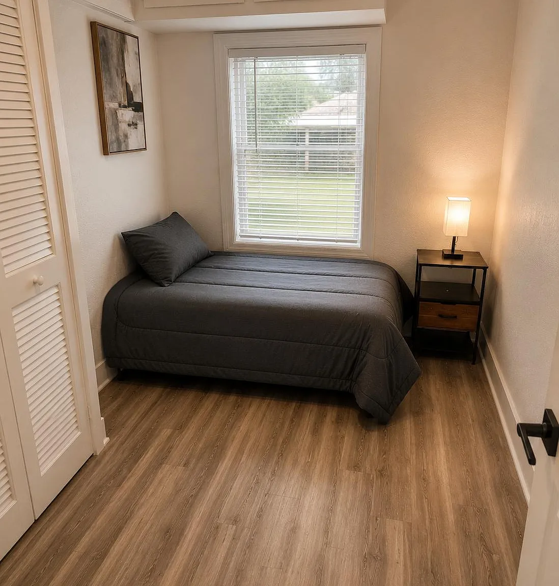 4 bed, 2.0 bath, 2000 sqft, $767 — Photo 1