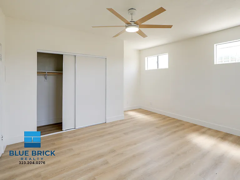 300 N Bonnie Brae St #302 — Photo 12