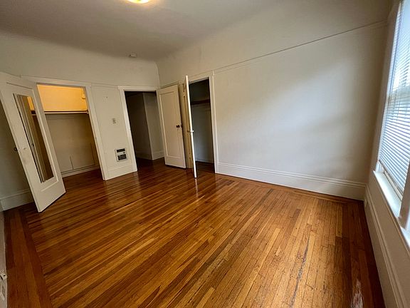4th image of 2580 Polk St #10
