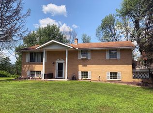 522 Vista Ln, Sciota, PA 18354
