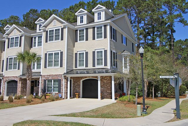 1st image of 3712 Bagley Dr