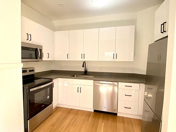 5th image of 1421 2nd Ave N #Ab63d530d