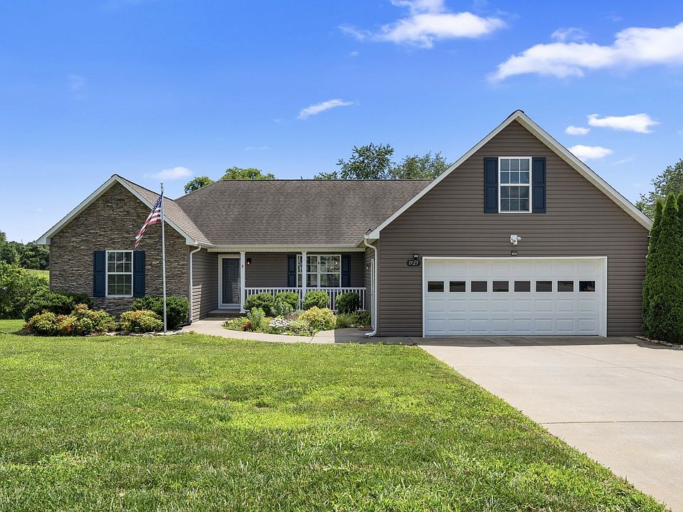 1st image of 1925 Sheffield Ln