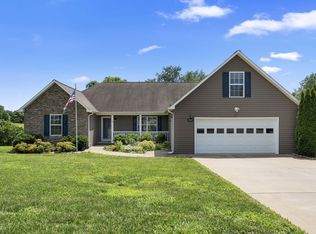 1925 Sheffield Ln, Columbia, TN 38401