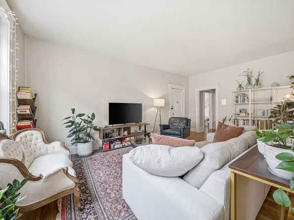 36A Saint Paul St #1, Brookline, MA 02446