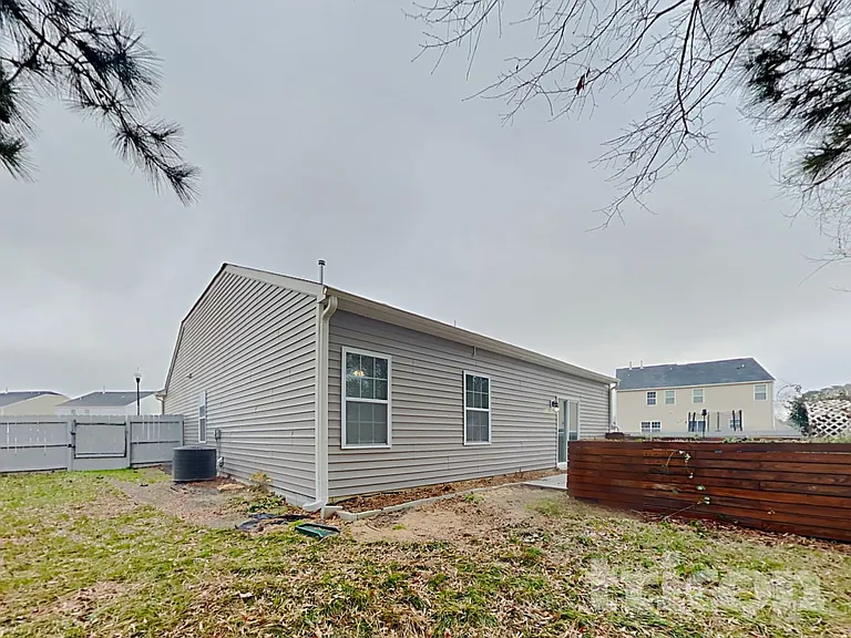 909 Wild Lilac Ct — Photo 16