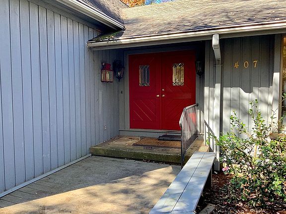 3rd image of 407 Jacamar Way