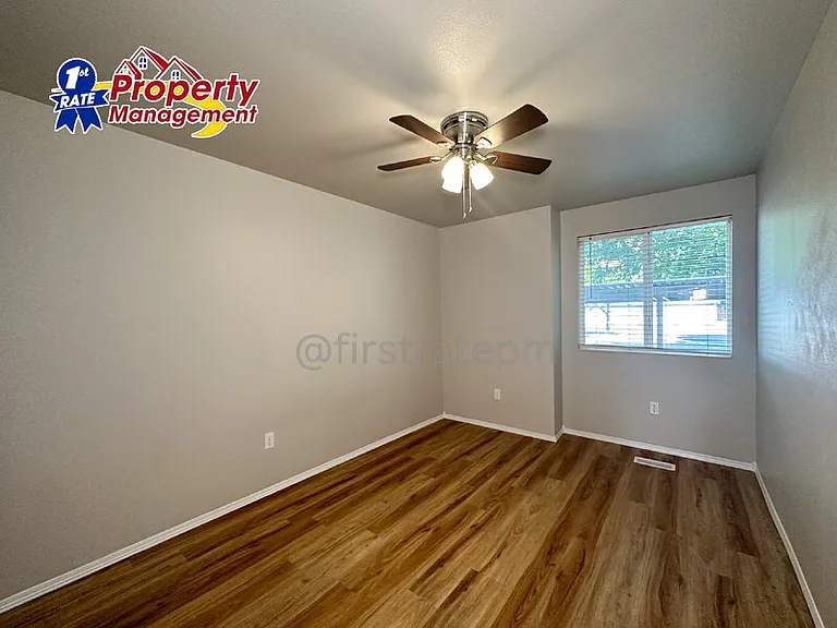 4824 W Blodgett Ln #202 — Photo 10