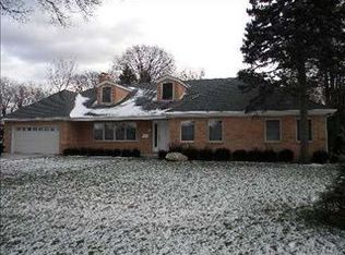 306 Crabapple Rd, Manhasset, NY 11030