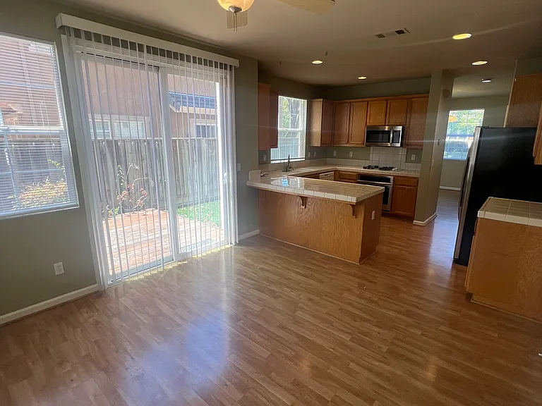 3891 Windham Ct — Photo 10