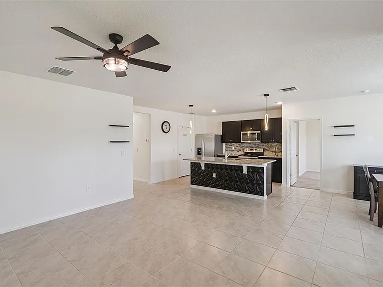 544 Park Place Blvd — Photo 8
