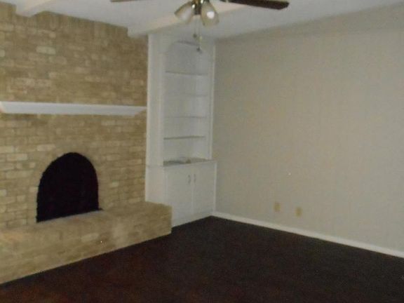4th image of 6805 Lancelot Ct