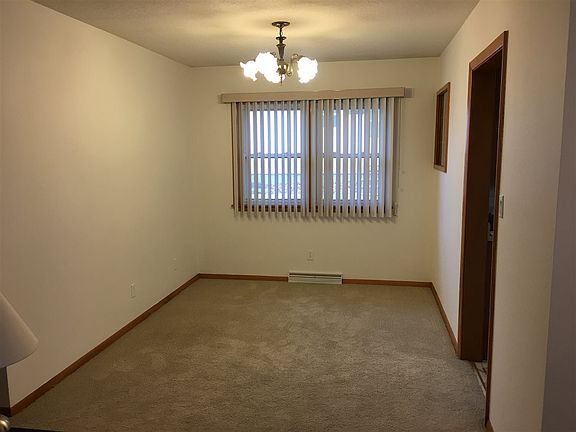 4th image of 403 3rd St
